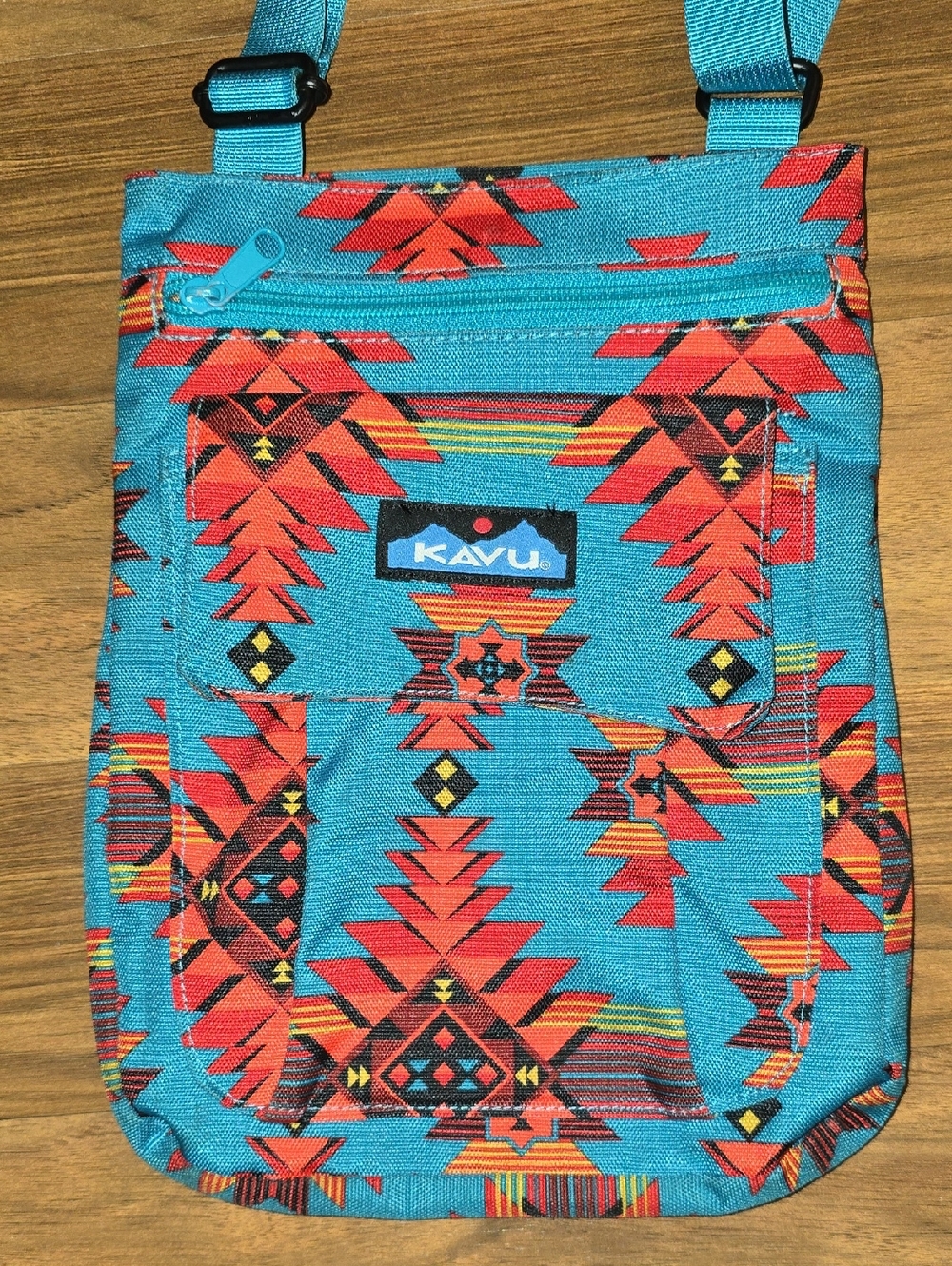 Kavu For Keeps Southwest Pattern Crossbody Pouch - Teal And Orange Red Pattern